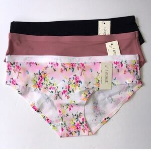 Bundle 3 pieces Seamless NoShow Panties Underwear. NWT Ilys Lumié Brand